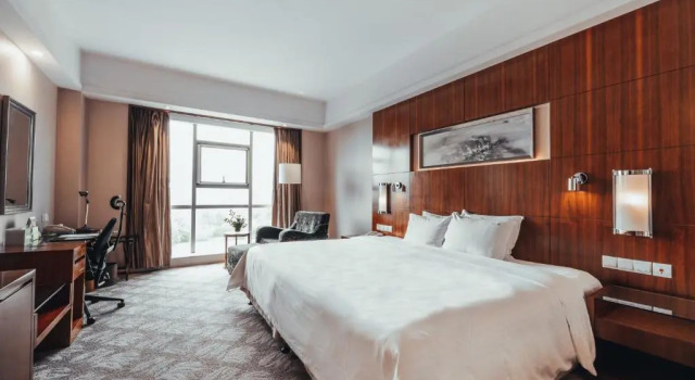Номер Superior Holiday Inn Changzhou Wujin by IHG