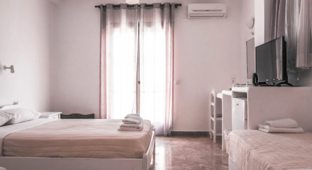 HOTEL MOHITERO, Забронировать Отель Отели Камари 3 звезды, 3*