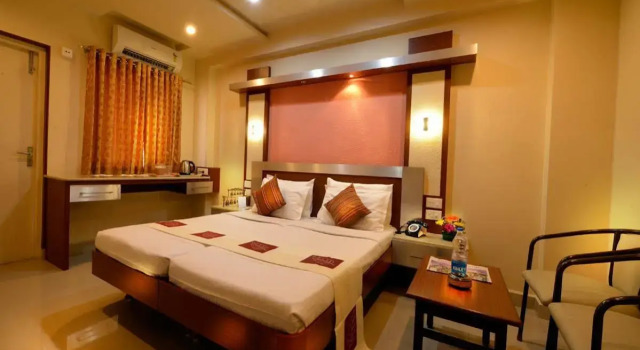 Hotel navaRatna, Забронировать Отель Отели Коимбатур 3 звезды, 3*