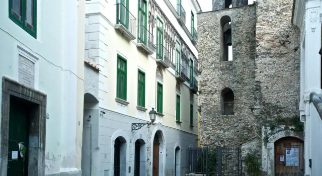 Апартаменты Deluxe Haripergo Apartments a bridge for amalfi coast