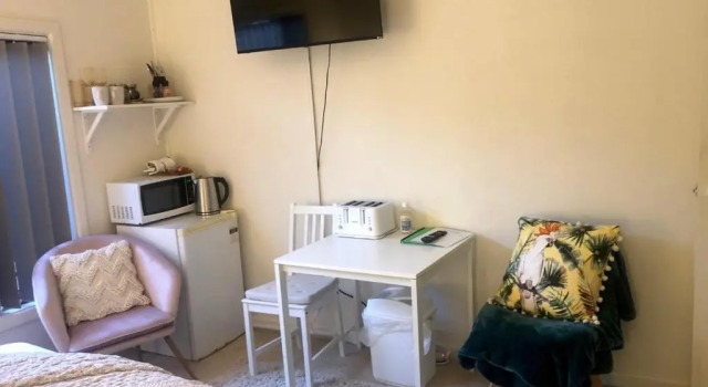 Студия Monterey Guest Studio near Hospitals, Beach and Airport