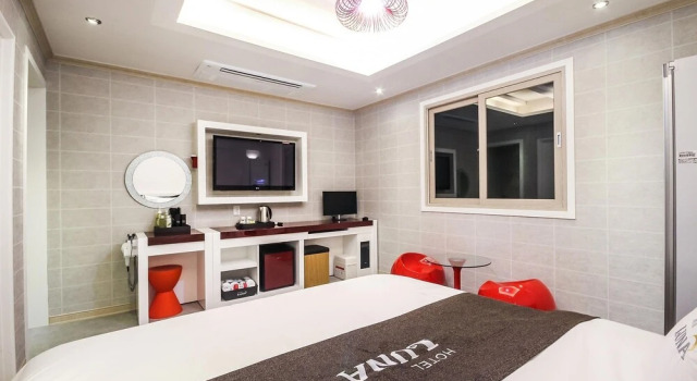 Yeosu LUNA Hotel