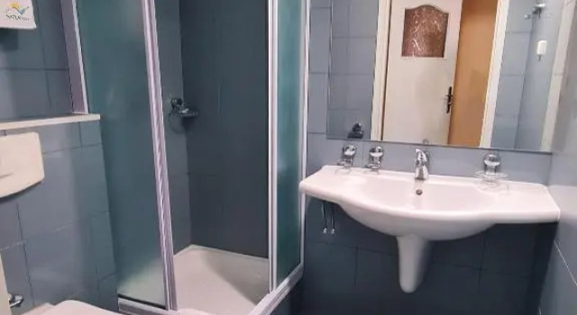 CKS Warszawa, Buchen Sie Hotel Wawer Warschau