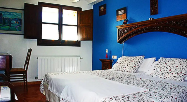 Hotel Rural Can Cruells, Prenota Hotel Planoles Ripolles