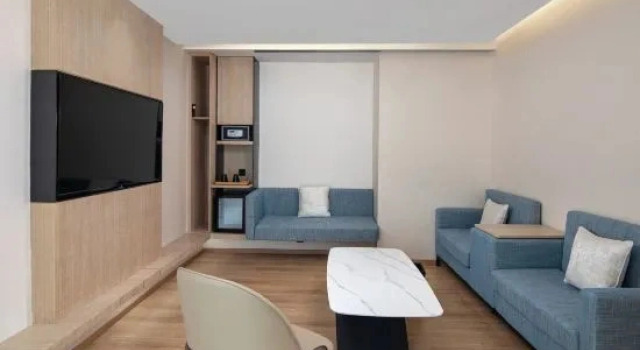Двухместный люкс c 1 комнатой с видом на горы Fairfield by Marriott Beijing Haidian