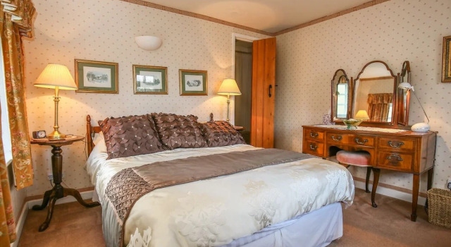 Neathwood Cottage, TETBURY, Rezervați Casă de vacanță Hoteluri în Gloucestershire cu parcare, Parcare
