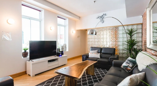 Апартаменты с 3 комнатами MTLVacationRentals - The City Chalet