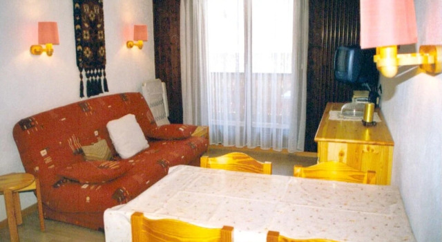 Apartment With one Bedroom in Torgon, With Wonderful Mountain View and Furnished Garden