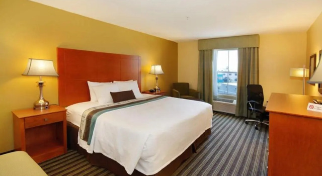 Люкс с видом на океан Best Western Plus Seawall Inn & Suites by the Beach