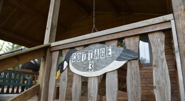Robin Hill Camping Resort One-Bedroom Cottage 8, Забронировать Кемпинг Отели Вест-Рединга с бассейном, Бассейн