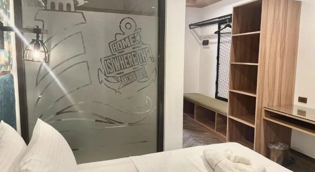 Четырёхместный номер Premium Lighthouse Point Hotel