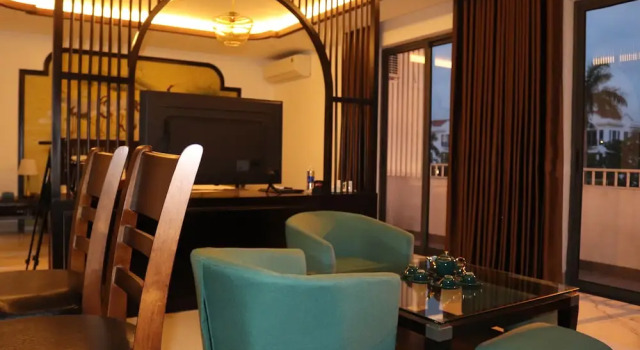 Blue Sea Hue Hotel, Забронировать Отель Отели Тхыатхьен-Хюэ 3 звезды, 3*