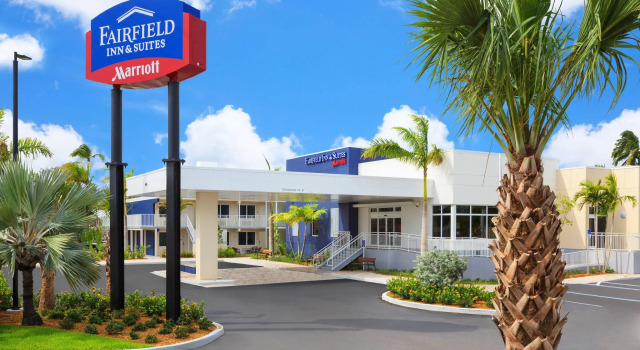 Кровать в общем номере Fairfield by Marriott Inn & Suites Key West at The Keys Collection