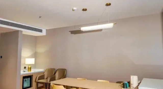 Люкс Magnolia Business Hotel (Nenjiang Railway Passenger Station Branch)