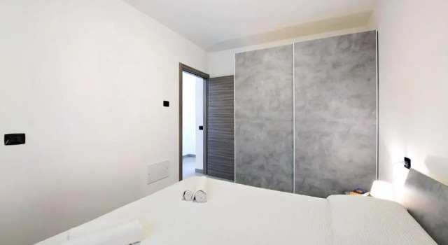 Appartamento 4, Book Apartment Hotels in Como with a Pool, Swimming Pool