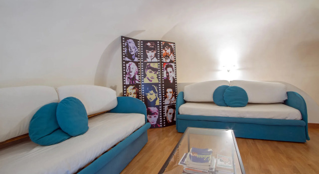 Casa Vela by Starhost