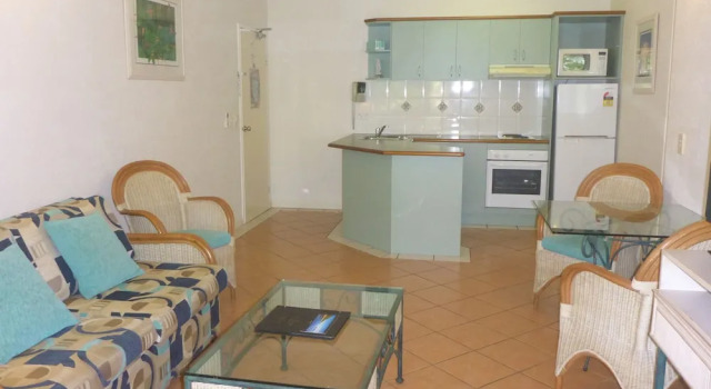 Апартаменты Standard Palm Cove Tropic Apartments