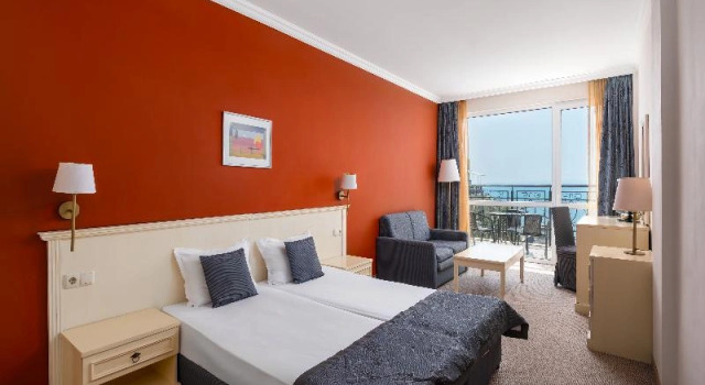 Двухместный номер Standard с балконом и с видом на море Festa Pomorie Resort