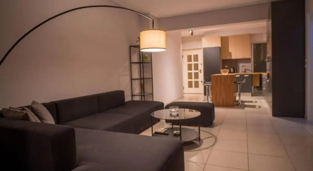 It is a pleasant, modern, functional house!