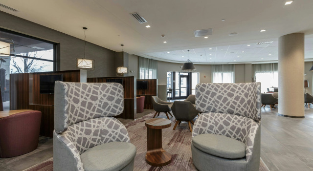 Courtyard by Marriott South Bend Downtown, Забронировать Отель Саут-Бенд Индиана