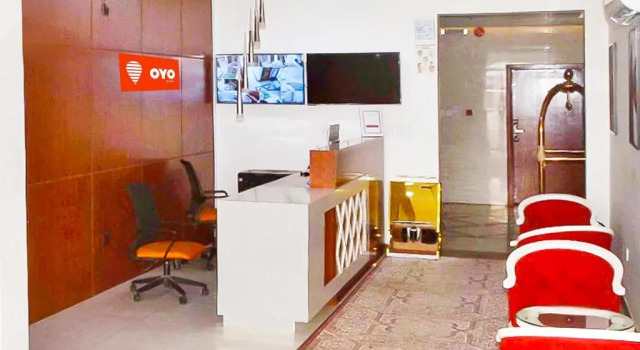 OYO 617 Rose Plaza Hotel