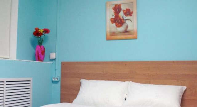 Mini-hotel "Kraski Leta", Book Mini-hotel Admiralteyskiy district Sankt Petersborg