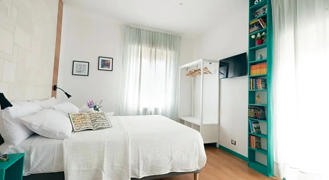 Starnone Bed&Book, Buchen Sie Hotel Chiaia Neapel