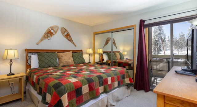 1076 Wild Irishman 2 Bedroom Condo by RedAwning, Забронировать Апартаменты/квартира Отели Roosevelt National Forest с парковкой, Парковка