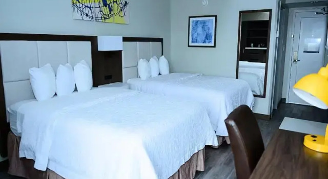 Четырёхместный номер Deluxe The Addison Hotel SureStay Collection by Best Western