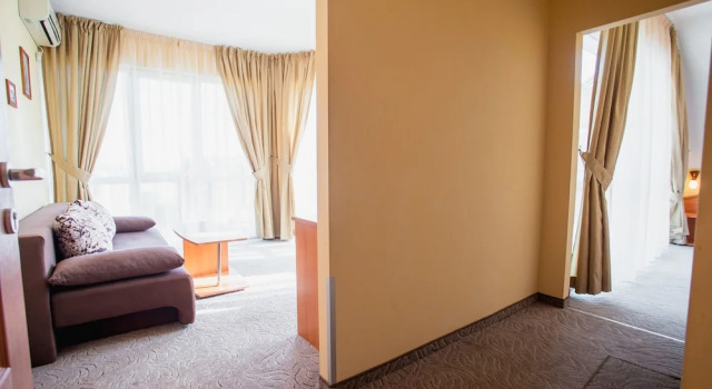 Family Hotel Dolphin, Забронировать Отель Отели области Бургас с завтраком, Завтраки