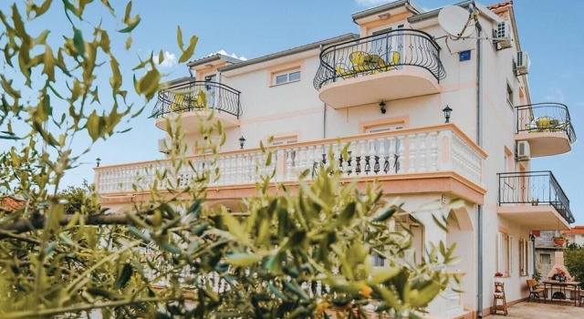 Nice Home in Vodice With Wifi and 3 Bedrooms