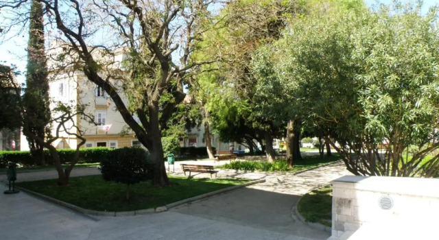 Apartment Central, Забронировать Апартаменты/квартира Недорогие отели Шибеник, рядом с Subicevac Fortress, недорого