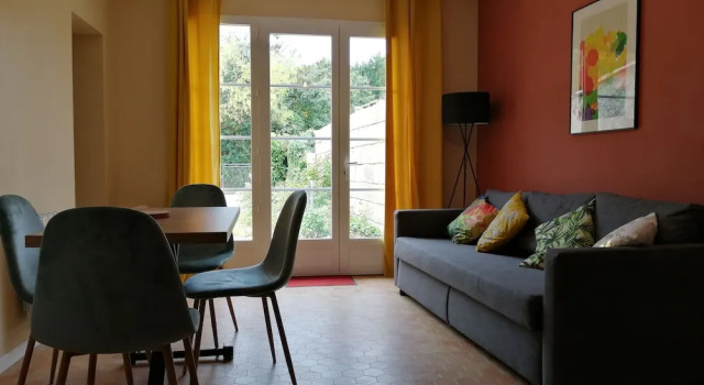 Gites T3 proche Saint Emilion, Prenota Hotel Hotel a Aquitania con parcheggio, Parcheggio