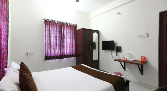 Люкс Standard OYO 7576 Varuna Inn