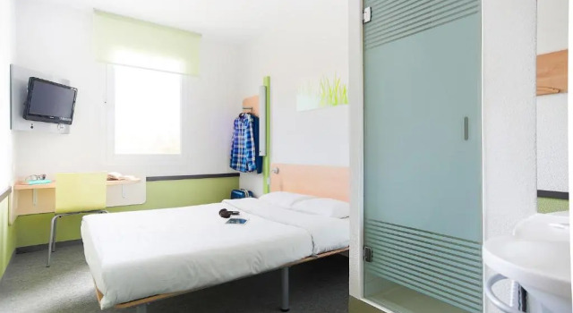 Номер Standard ibis budget Torun