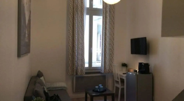 CabanelCS, Забронировать Отель Монпелье Hérault, рядом с Торговая палата Hôtel Saint-Côme