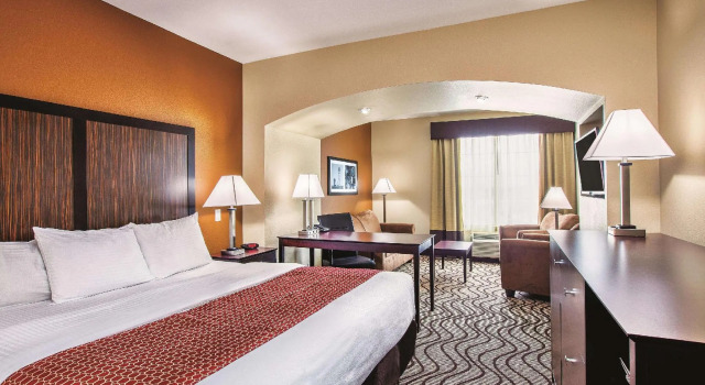 Номер Deluxe La Quinta Inn and Suites Cotulla