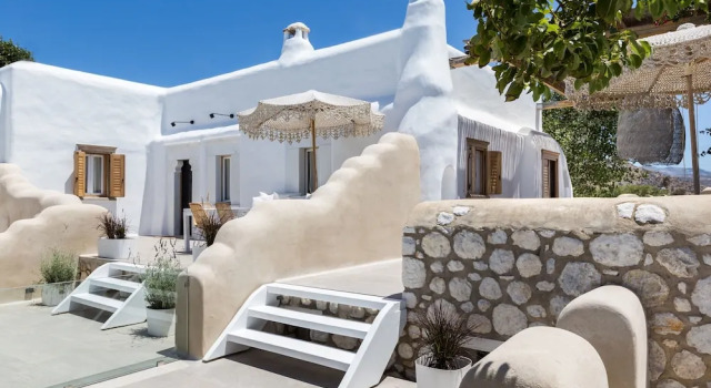Kallos Villas & Suites