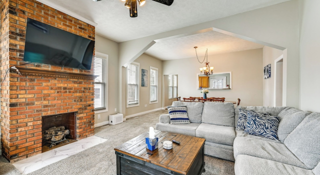 Lake Days & Fireside Nights! Updated Burnside Home, Κράτηση Ξενοδοχείο Burnside Κεντάκι