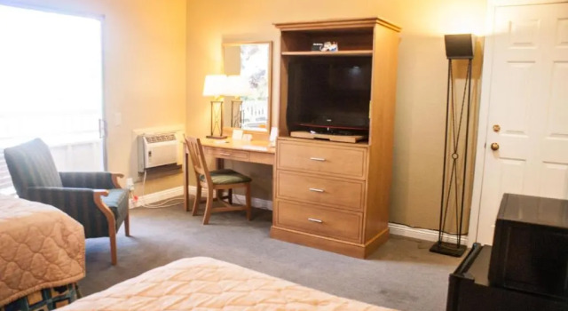 Четырёхместный номер Standard Sol Springs Inn
