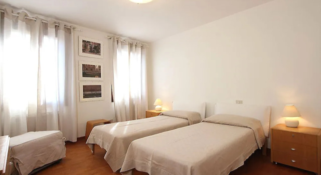 City Apartments - Lara, Забронировать Апартаменты/квартира Апартаменты Венеции, рядом с Консульство Франции в Венеции, Апартаменты/квартира