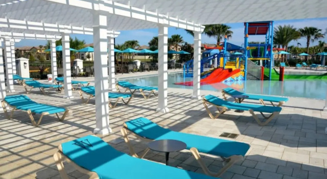 Windsor at Westside - 8811 Macapa Drive, Buchen Sie Ferienhaus Hotels in Four Corners mit Pool, Schwimmbad