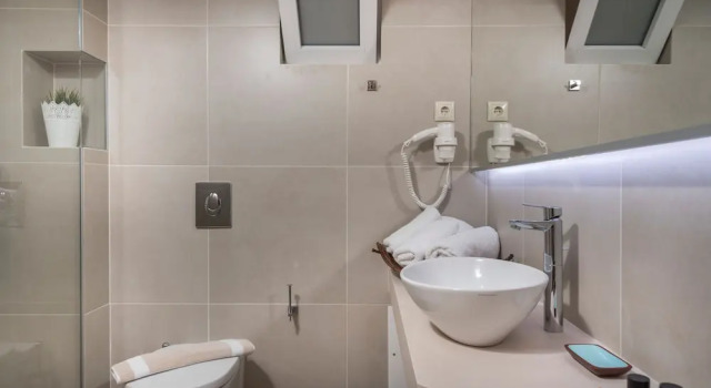 Апартаменты Deluxe Hermes Beach Front