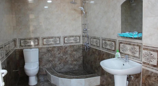 Guest House Stefanos, Забронировать Гостевой дом Отели Тбилиси с бассейном, рядом с Самаси Арагвели, Бассейн