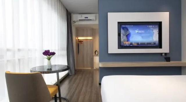 Люкс Deluxe Yeste Hotel (Liuzhou Five Star Pedestrian Street Liuhou Park)