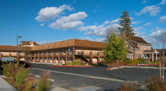 Четырёхместный номер Standard Carson Valley Motor Lodge and Suites