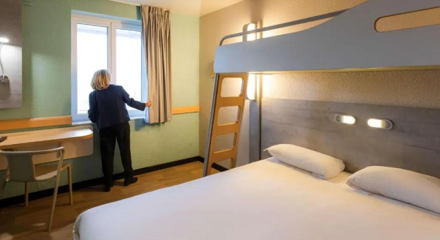Трёхместный номер Standard с красивым видом из окна ibis budget Albertville