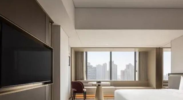 Люкс Deluxe Ramada by Wyndham Foshan Danzao