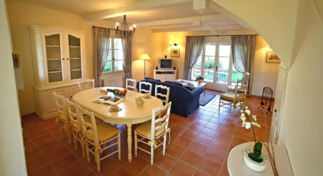 Коттедж с 2 комнатами Le Domaine de Saint Endreol Golf & Spa Resort