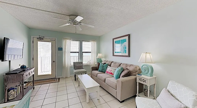 427 East Beach Blvd Condo #464 - 2 Br condo by RedAwning